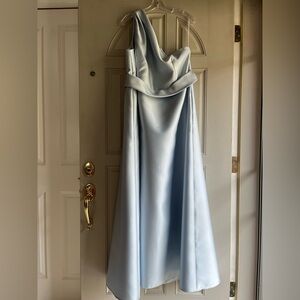 Elegant Alfred Sung one-shoulder satin maxi dress with pockets